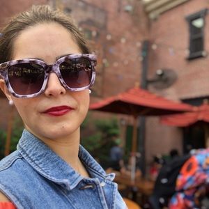 Meet your Posher, Claudia